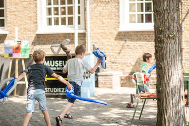 Kinderen op het plein
