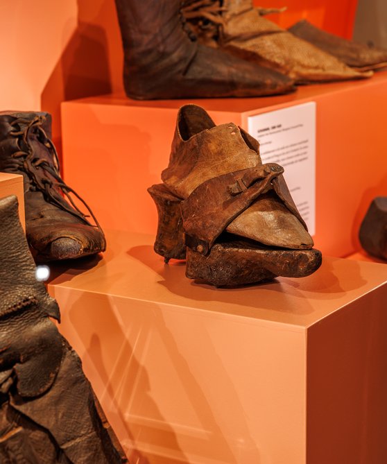 Bram Vreugdenhil - Middeleeuwse leren schoenen - 2022